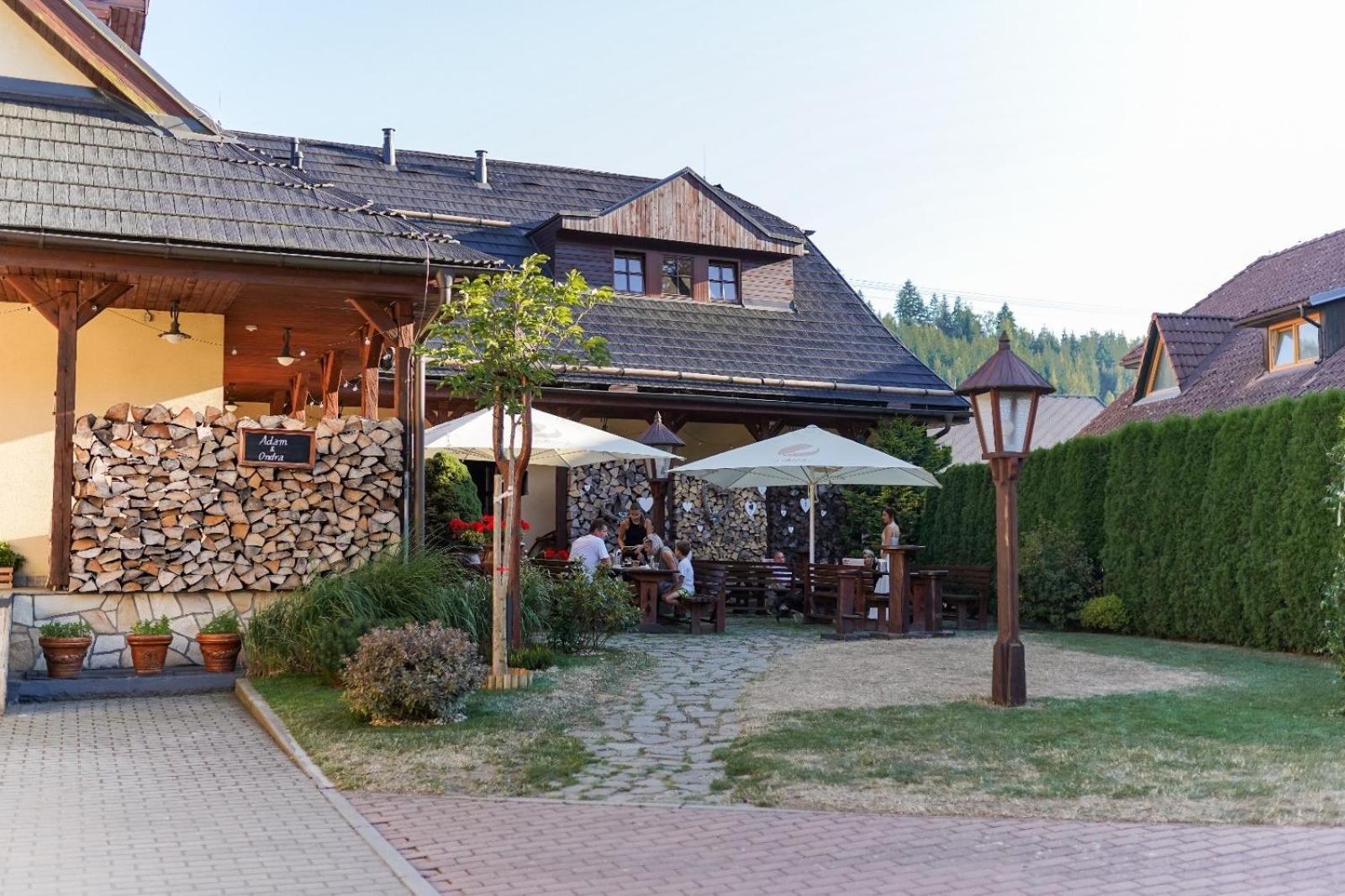 Penzion A Restaurace Stare Casy Górna Beczwa Zewnętrze zdjęcie